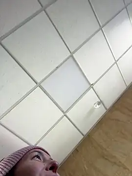 Webcam Model (eveangelll)  is live.Free join now!