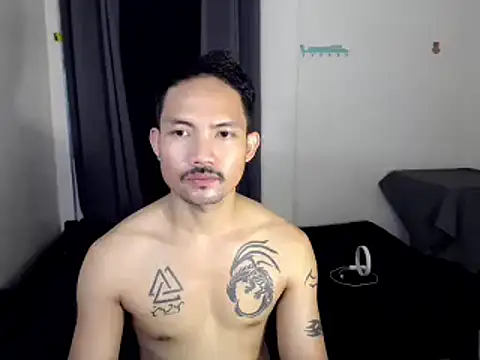 Thefriskyasian webcam