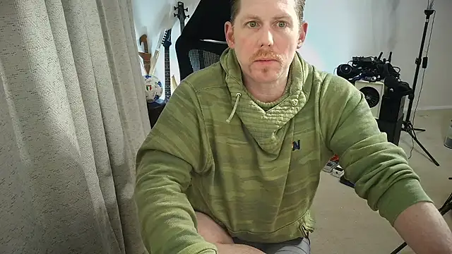 God_Of_ThundeRR webcam