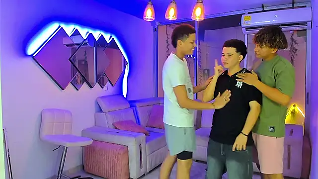 Houseofwarrios webcam