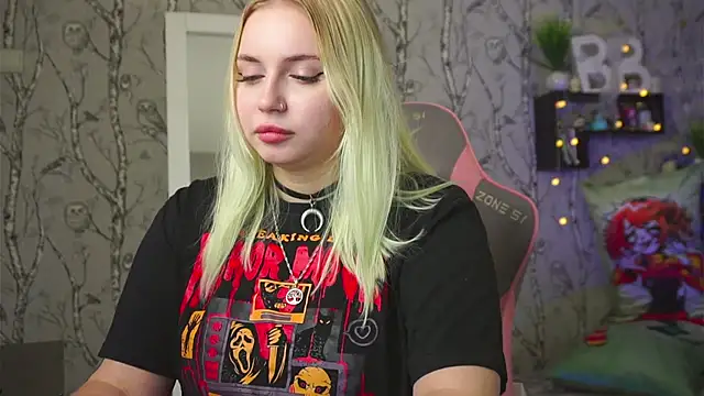 moon_valkyrie - Moon_Valkyrie's free webcam