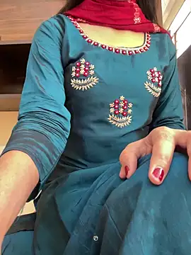 Webcam Model (Modelbigbobs)  is live.Free join now!