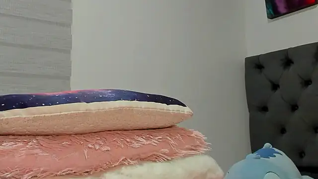 elizabeth_18_ - Elizabeth_18_'s free webcam - UK Sex Cams