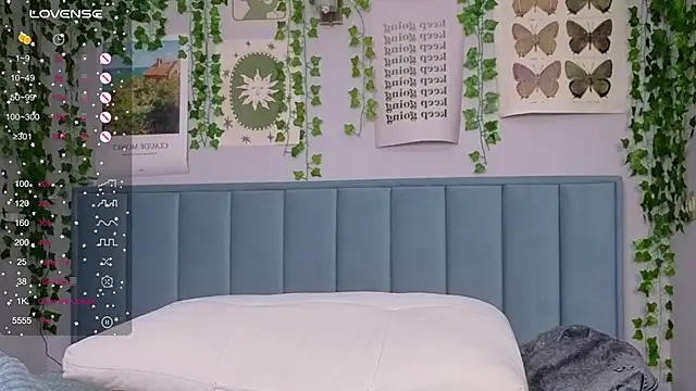 Fit_Brunette_ webcam