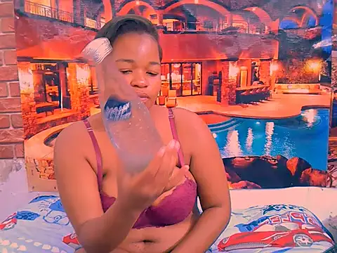 EbonyCurvaceous1 webcam