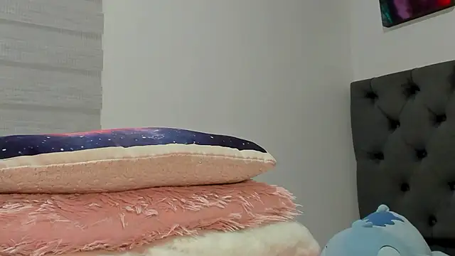 Elizabeth_18_ webcam