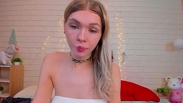 Blondy_Fina webcam