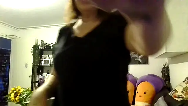 rubyyrosee - RubyyRosee's free webcam