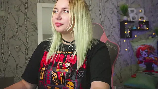 moon_valkyrie - Moon_Valkyrie's free webcam