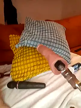 timide_girl17 - Timide_girl17's free webcam