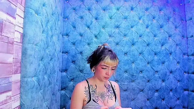 Samantha_Smiith webcam