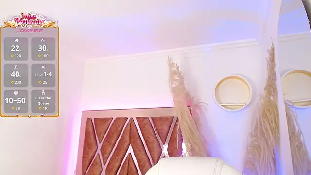 Aurora_Brownn webcam