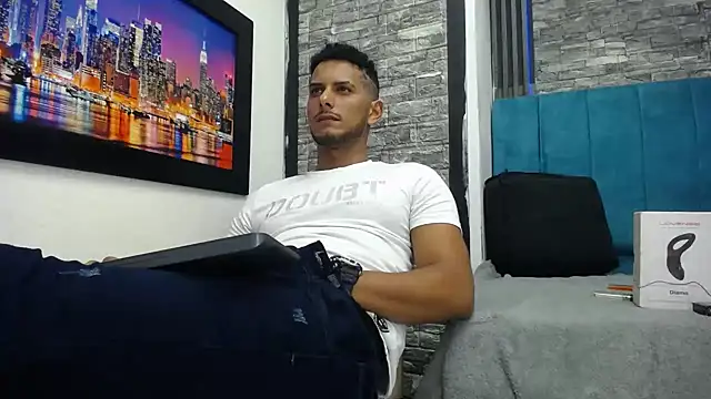 Chris_Dick23 webcam
