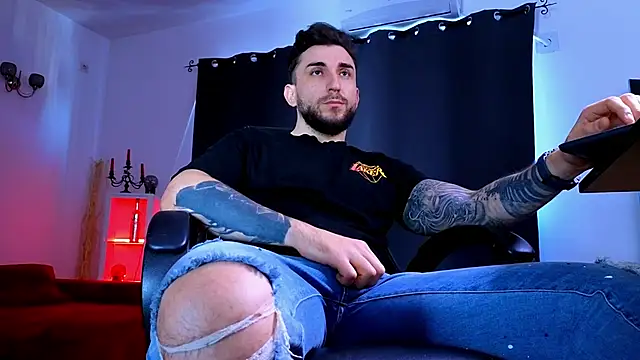 MightyAaron66 webcam