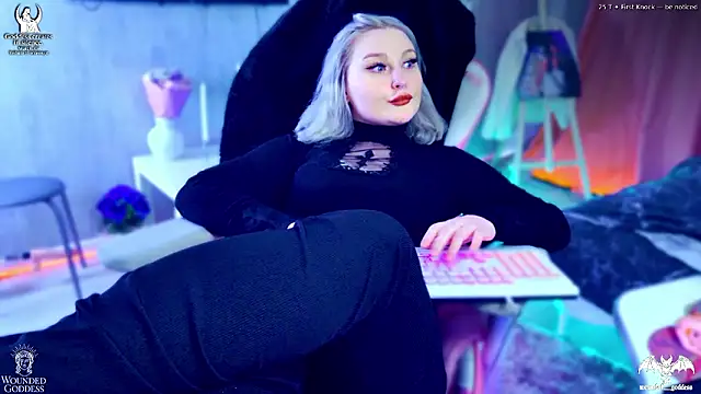 Wounded_Goddess_ webcam