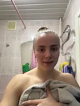 alisakissss - AlisaKissss's free webcam