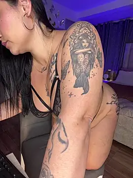 Webcam Model (MadissonFord)  is live.Free join now!