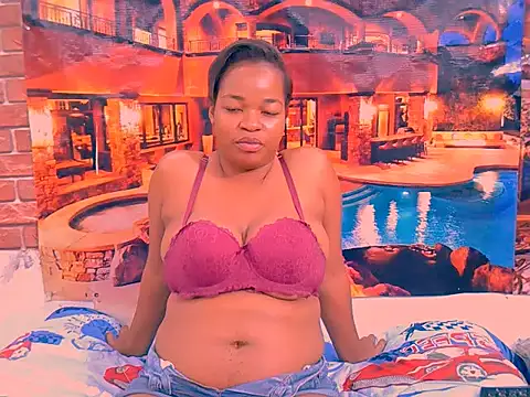 EbonyCurvaceous1 webcam