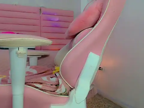 estefany_squirt1 webcam