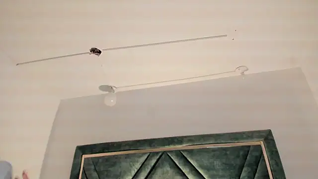 Ari_sunshine_ webcam