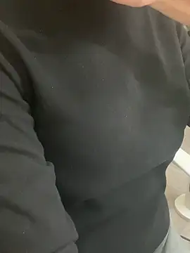 mina048 - Mina048's free webcam