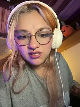 Sophia_Weest99 webcam