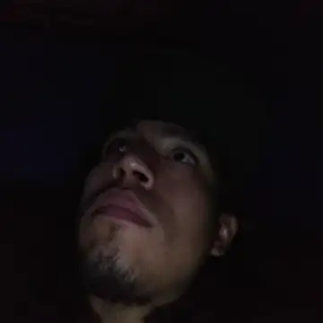 AlexAlejandro13 webcam