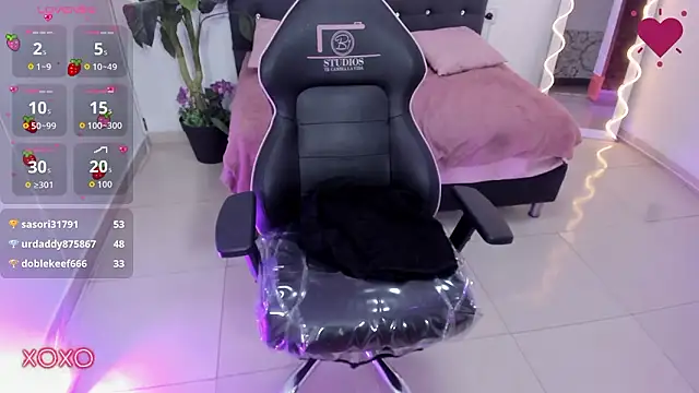 hanni_tay - HANNI_TAY's free webcam