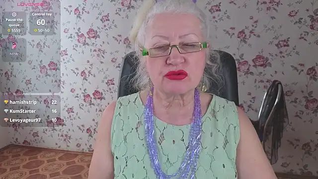 maya_mayflower - Maya_Mayflower's free webcam