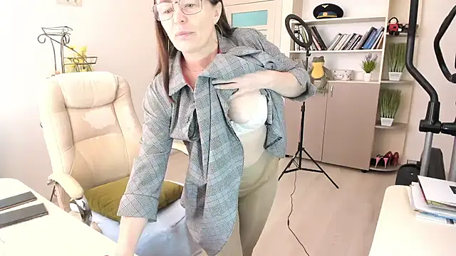 vika73 - Vika73's free webcam