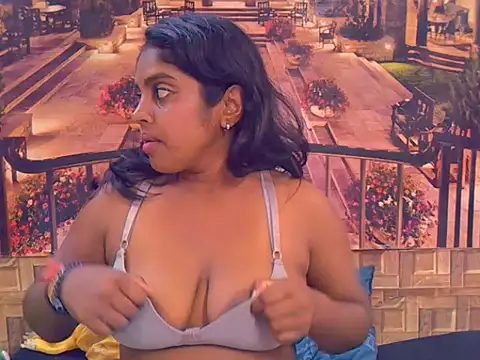 indiandiva27 - IndianDiva27's free webcam