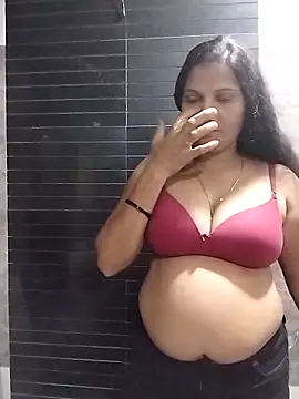 Webcam Model (Loveina_horny)  is live.Free join now!