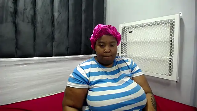 BigAssBBW24 webcam