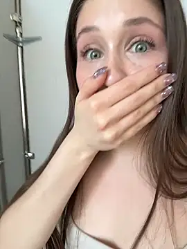 mmelicious Live Webcam on Stripchat