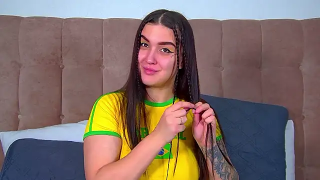 ChristinaMilton webcam