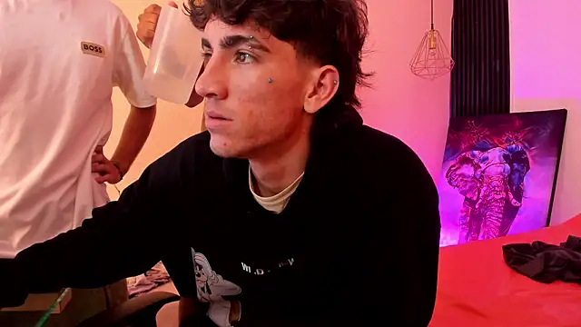 Handsomeboyss19 webcam