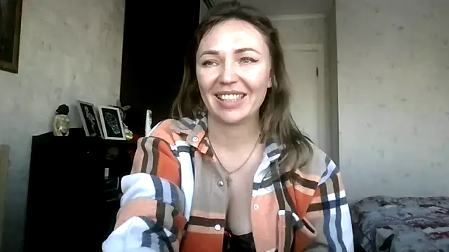 AngelinaLove28 webcam