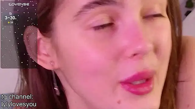 lylylovesyou webcam