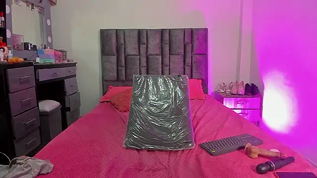 esmeraldaa- - Esmeraldaa-'s free webcam