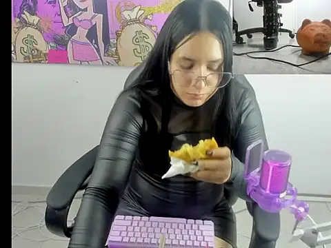 queen_findom1 webcam