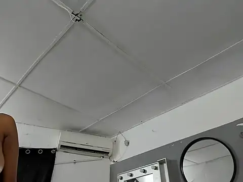 Marilin_curly webcam