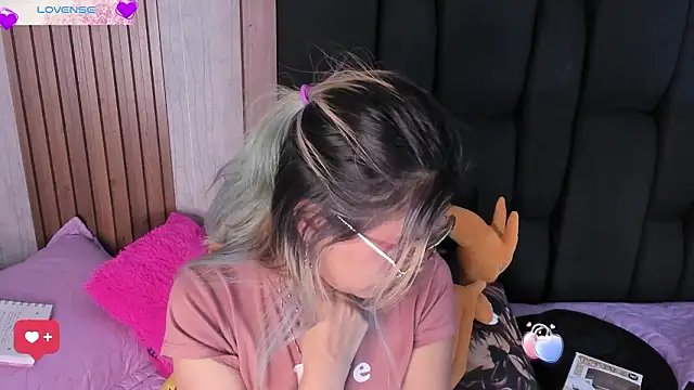 yukkykuran_ - YukkyKuran_'s free webcam