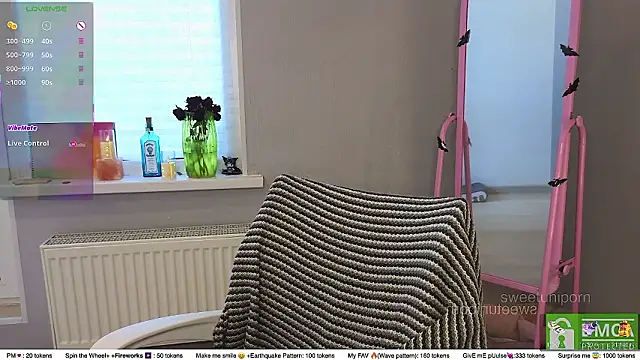 sweetuniporn webcam