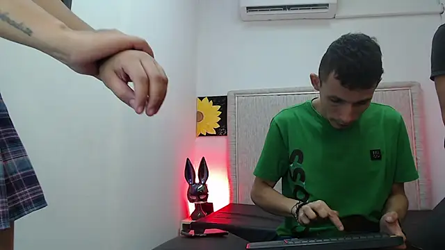 No_mercy_group_ webcam