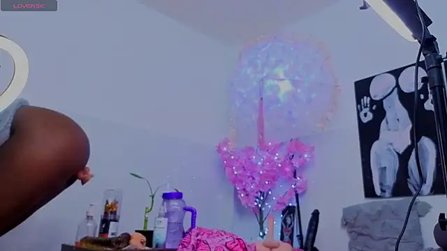 kilyetvera3x - KilyetVera3x's free webcam - UK Sex Cams