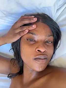 nialong21_ (F young) - Drivers License