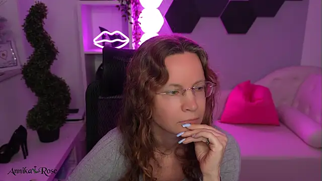 AnnikaRose webcam