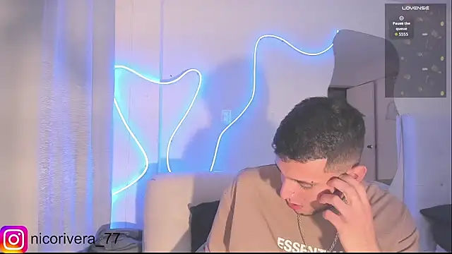 nico_rivera webcam