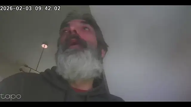 Reza_3hands_of_ webcam