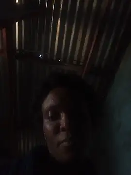 Webcam Model (Beverlygurlx6)  is live.Free join now!